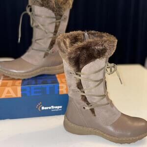 -Baretraps- Boots, Size 8